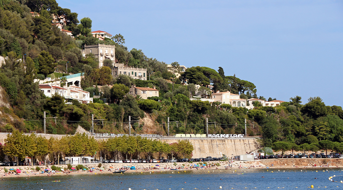 The idyllic Plage des Marinières is loved by locals too